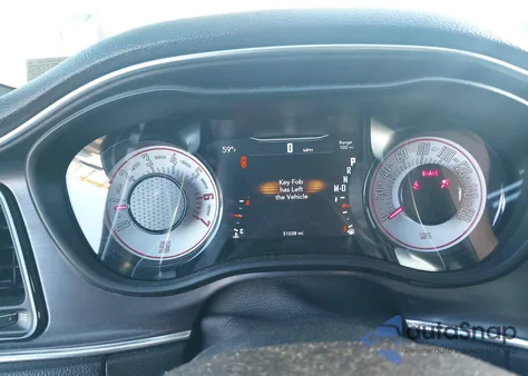 2017 Dodge Challenger T/A из США, поврежденный, VIN 2C3CDZBT2HH639831